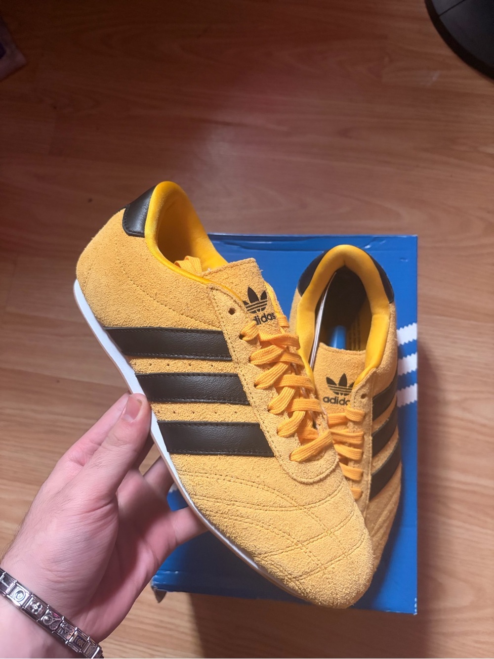 Adidas Men’s Yellow Suede taekwondo with Black Stripes 8.5 men / 10 women